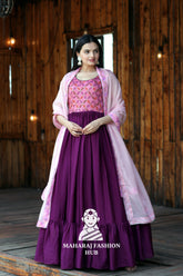 π« Turn Heads in a Sleeveless Special Designer Gown